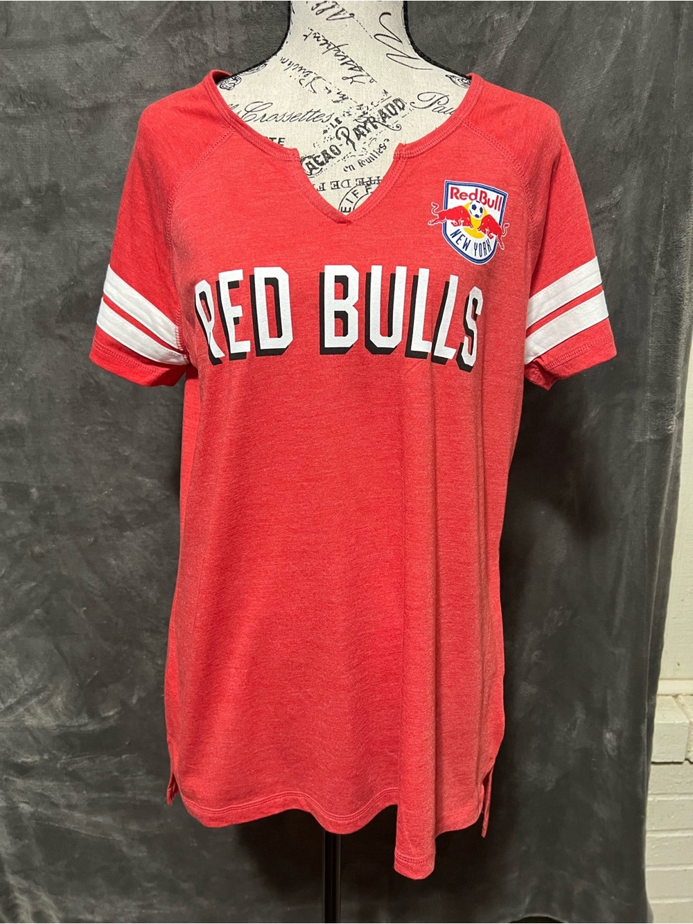Red Bulls Short Sleeve Tee — Women's Red V-Notch Top NWOT Size Medium